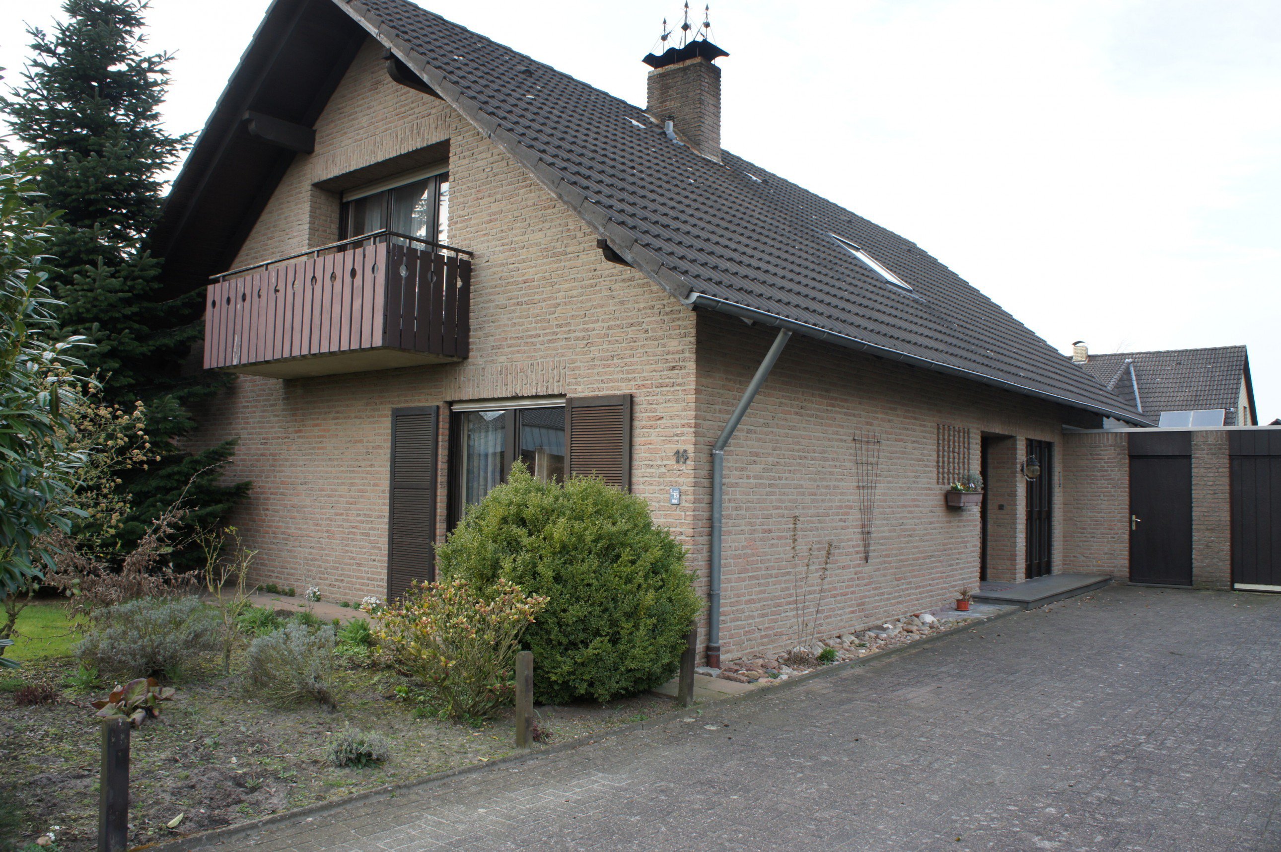 Foto Freistehendes Einfamilienhaus in ruhiger Wohnlage