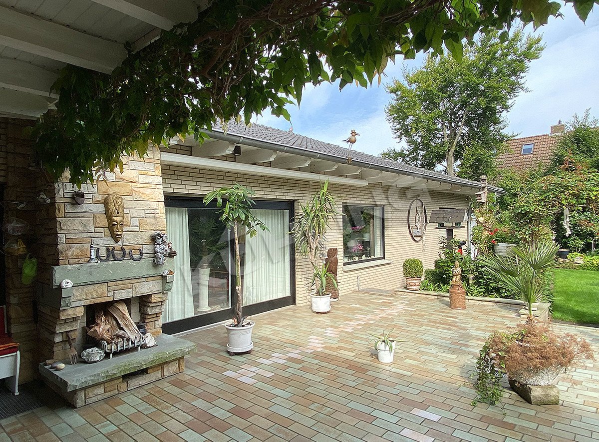 Foto Bungalow mit Einliegerwohnung! 