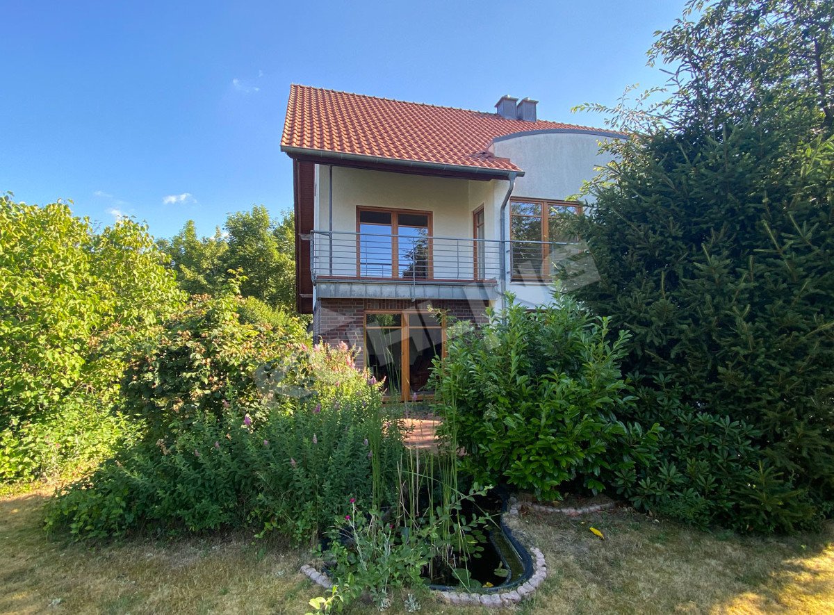 Foto Doppelhaush�lfte in naturnaher Lage!