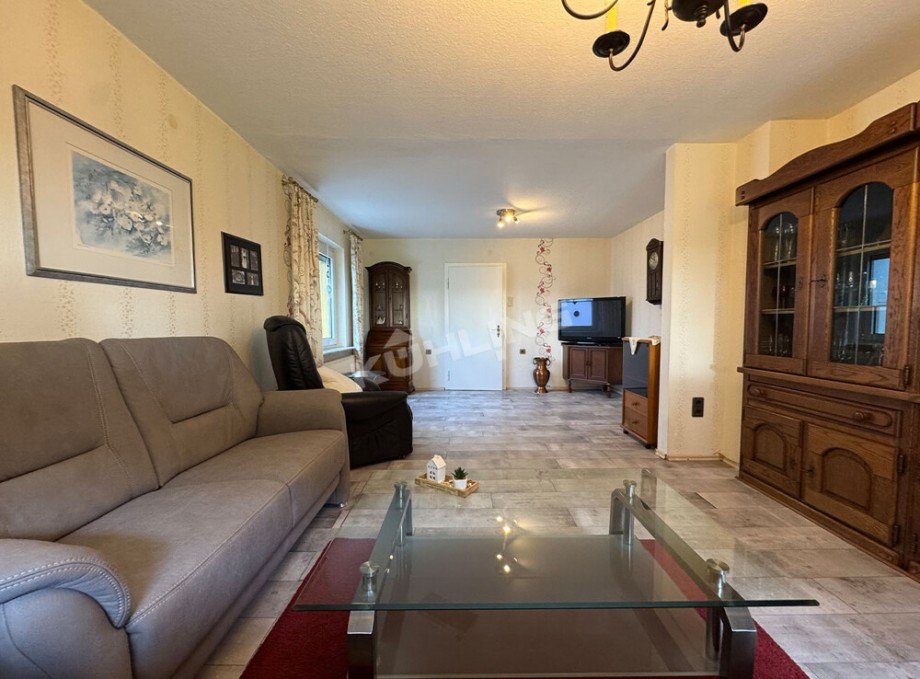 Wohn-/ Esszimmer EG Einfamilienhaus B�hren