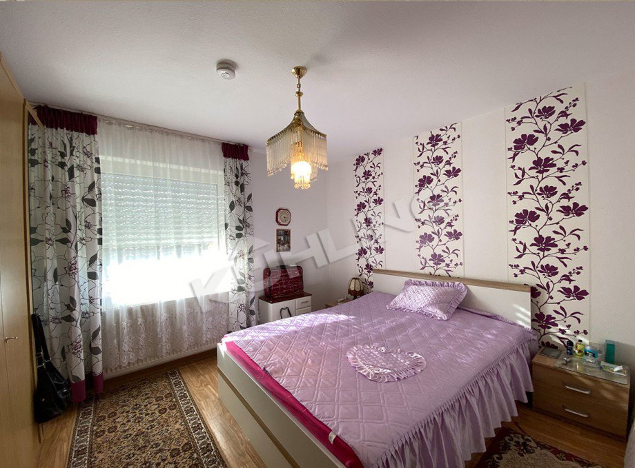 Schlafzimmer OG re Mehrfamilienhaus L�ningen