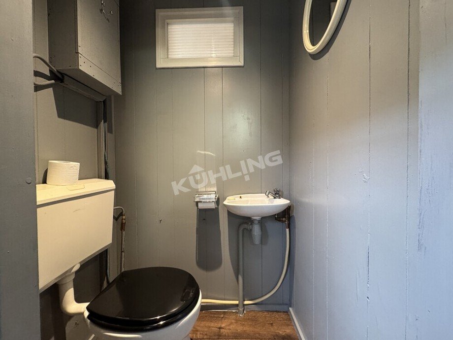Toilettenbereich Halle Bakum