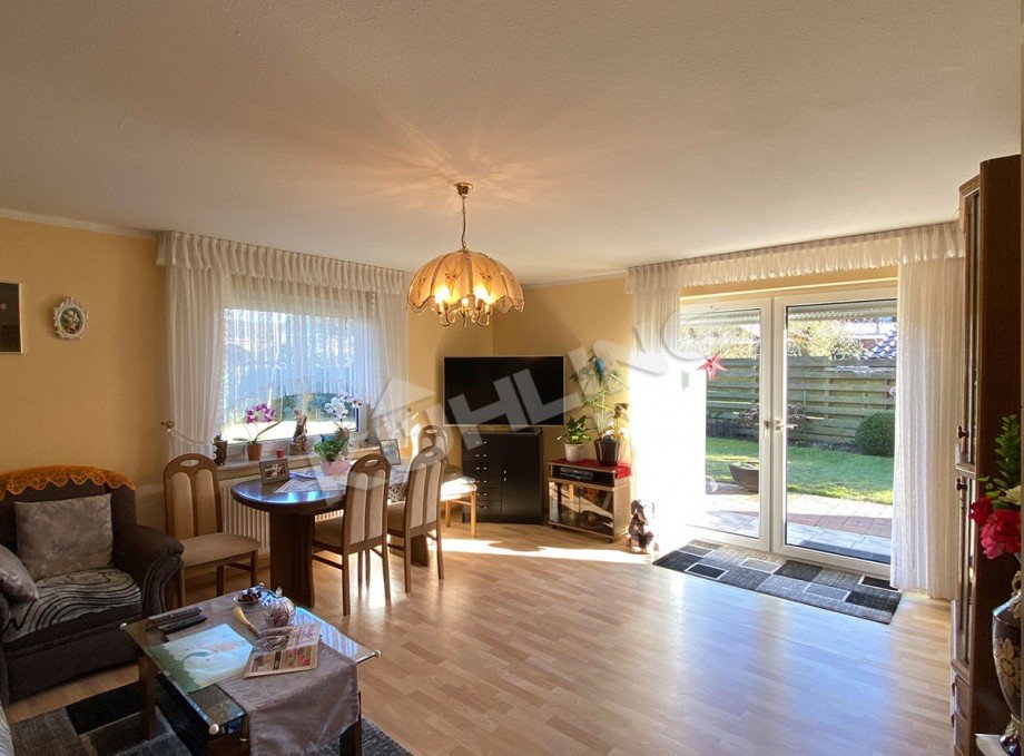 Wohnzimmer EG li Mehrfamilienhaus L�ningen