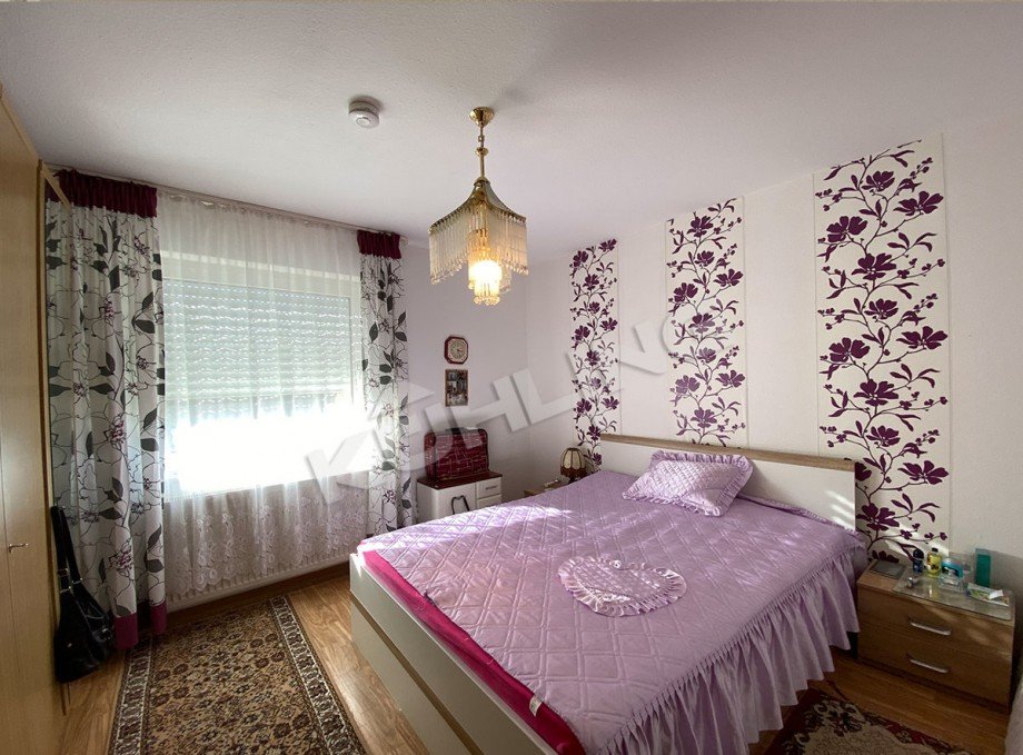 Schlafzimmer OG re Mehrfamilienhaus L�ningen