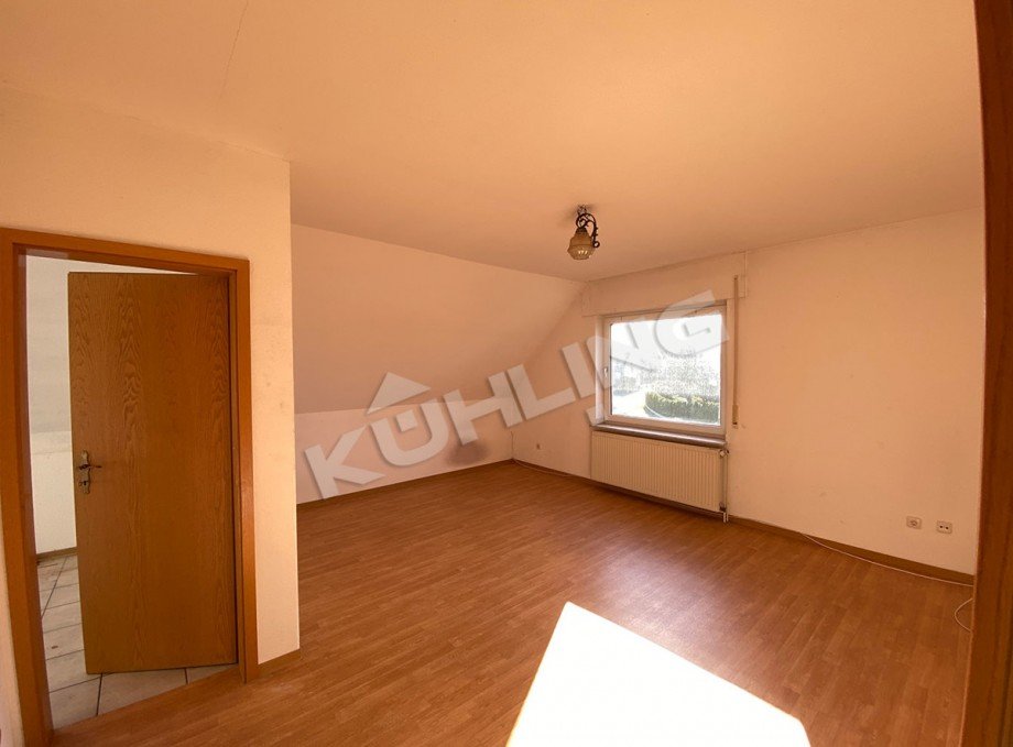 Wohnzimmer OG li Mehrfamilienhaus L�ningen