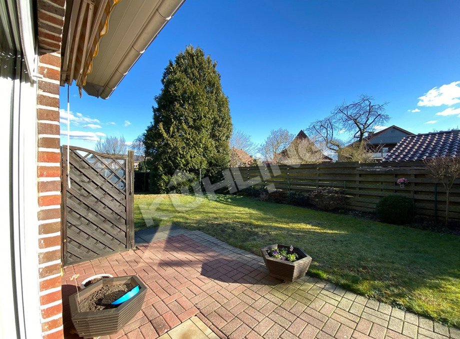 Terrasse EG li Mehrfamilienhaus L�ningen