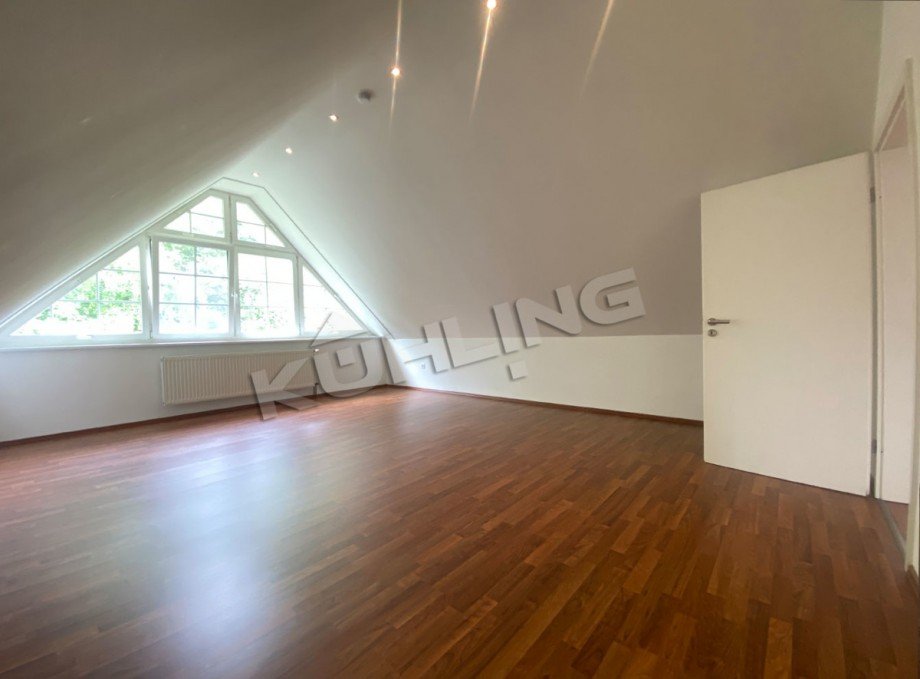 Schlaf- ( Ateliers-) zimmer Einfamilienhaus M�hlen