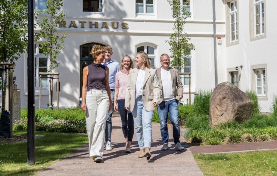 Wir sind f�r Sie da! Penthousewohnung Vechta