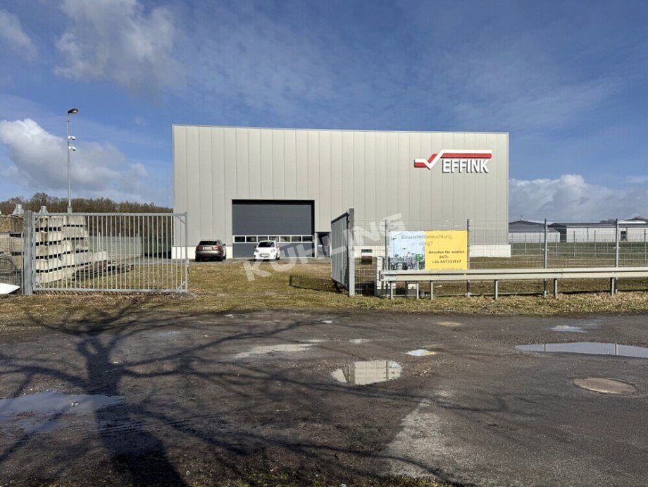 Ansichten Halle Bakum