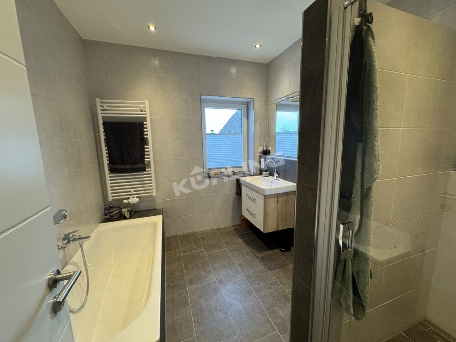 Badezimmer �berblick Reihenendhaus Vechta