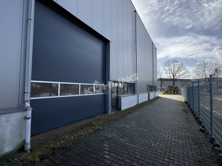  Halle Bakum