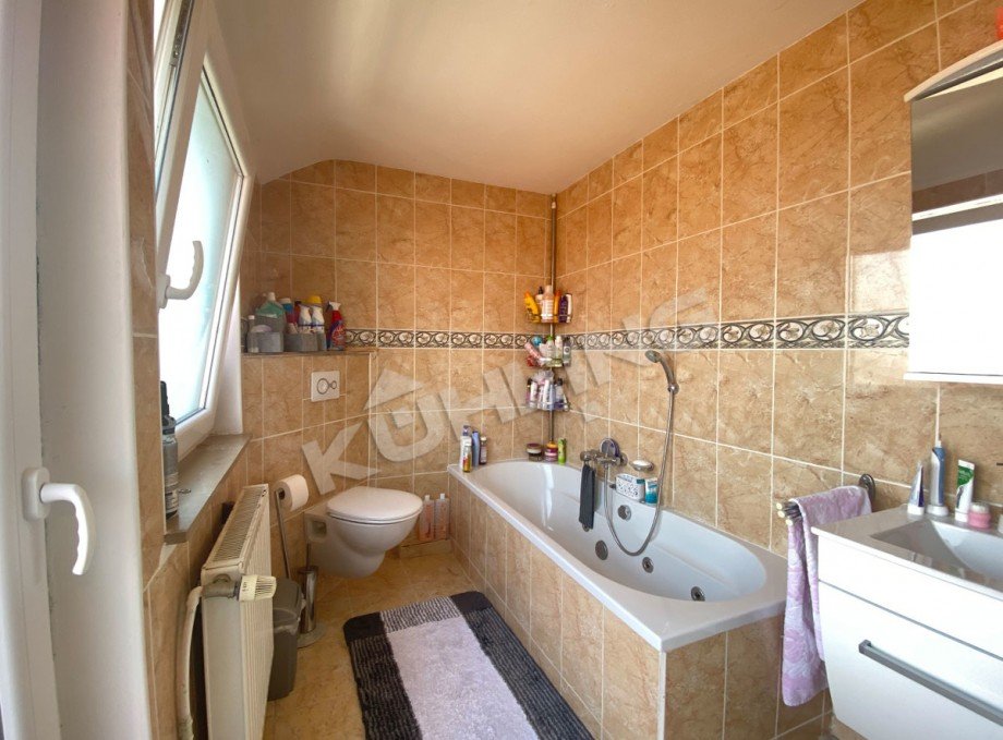 Badezimmer mit Zugang Dachterrasse Einfamilienhaus Barnstorf