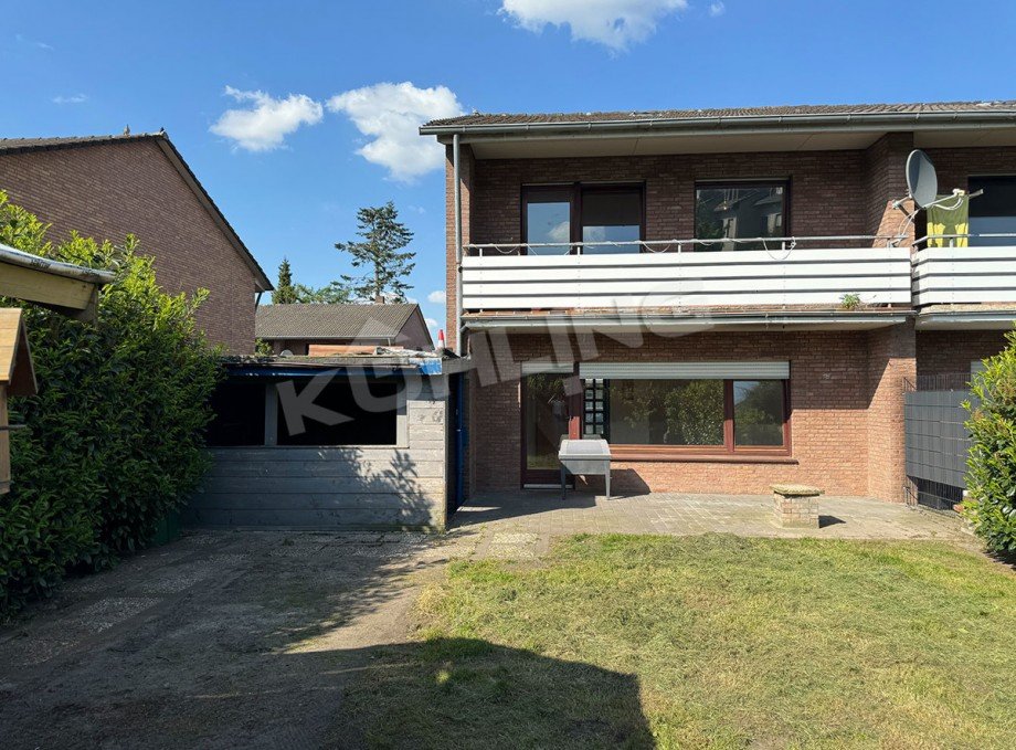 R�ckw�rtige Ansicht Doppelhaush�lfte Vechta