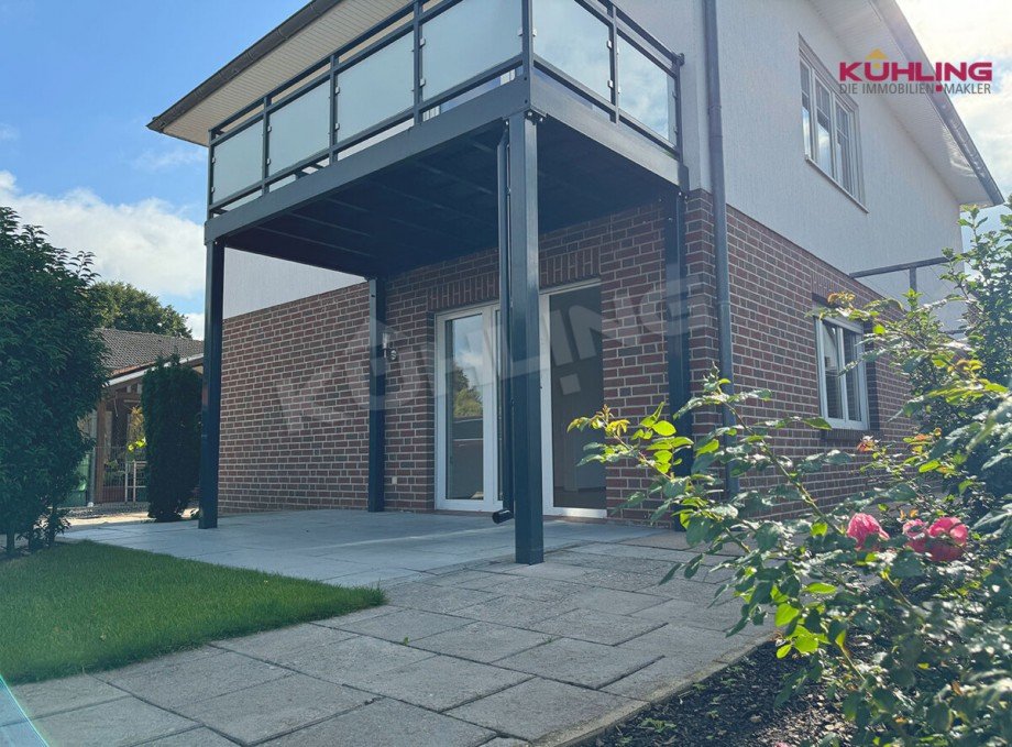 Blick auf den Terrassenbereich Zweifamilienhaus Dinklage