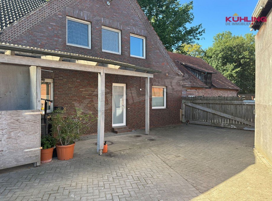 Hintereingang mit Zugang zum Doppelhaush�lfte B�hren