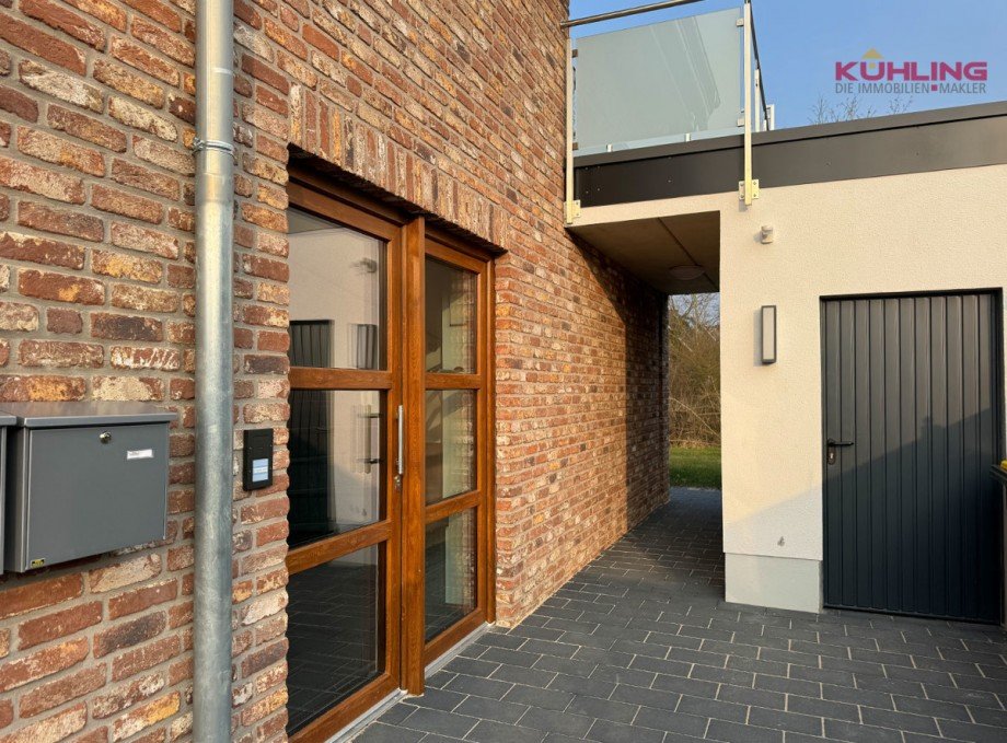 Hauseingangs- und Wohnungseingang Dachgeschosswohnung Vechta