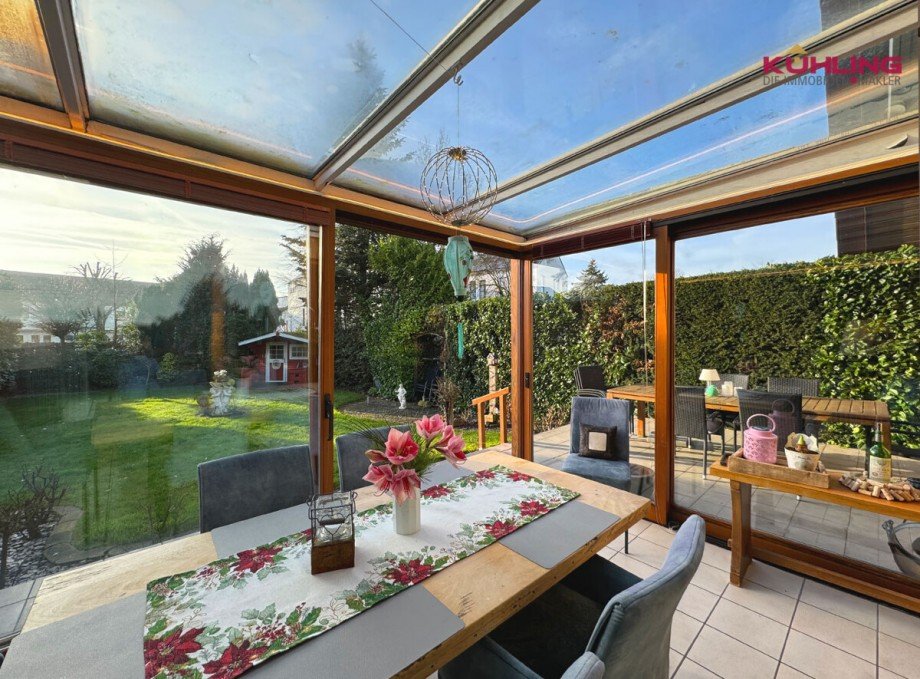 Wintergarten mit Blick auf die Terrasse Einfamilienhaus Diepholz