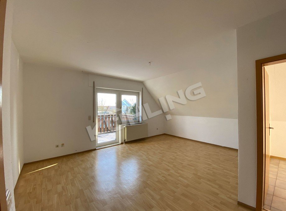 Wohnzmmer OG re Mehrfamilienhaus L�ningen